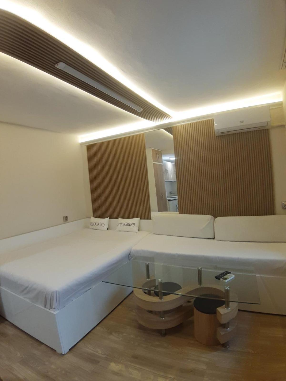 Apartment Tina Varna Buitenkant foto